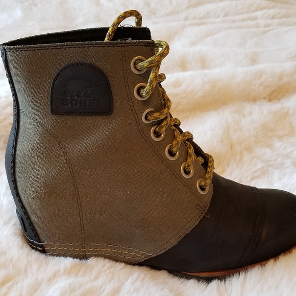 Sorel lace up wedge - Picture 3 of 16